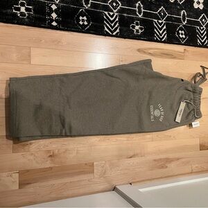 NWT Pacsun Fear of God Essentials Sweatpants Men’s Large